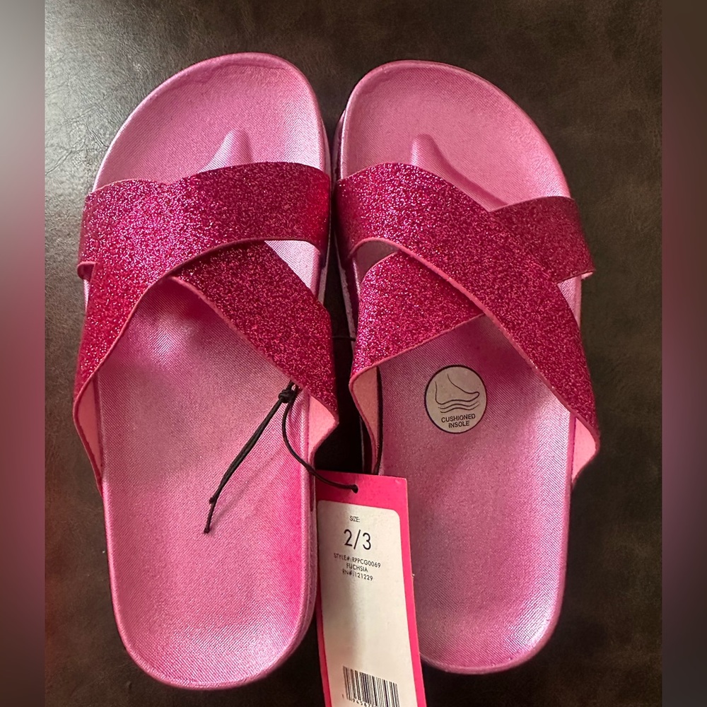 RAMPAGE GIRLS CRISS CROSS SANDAL: PINK GLITTER: NWT: SZ 2/3